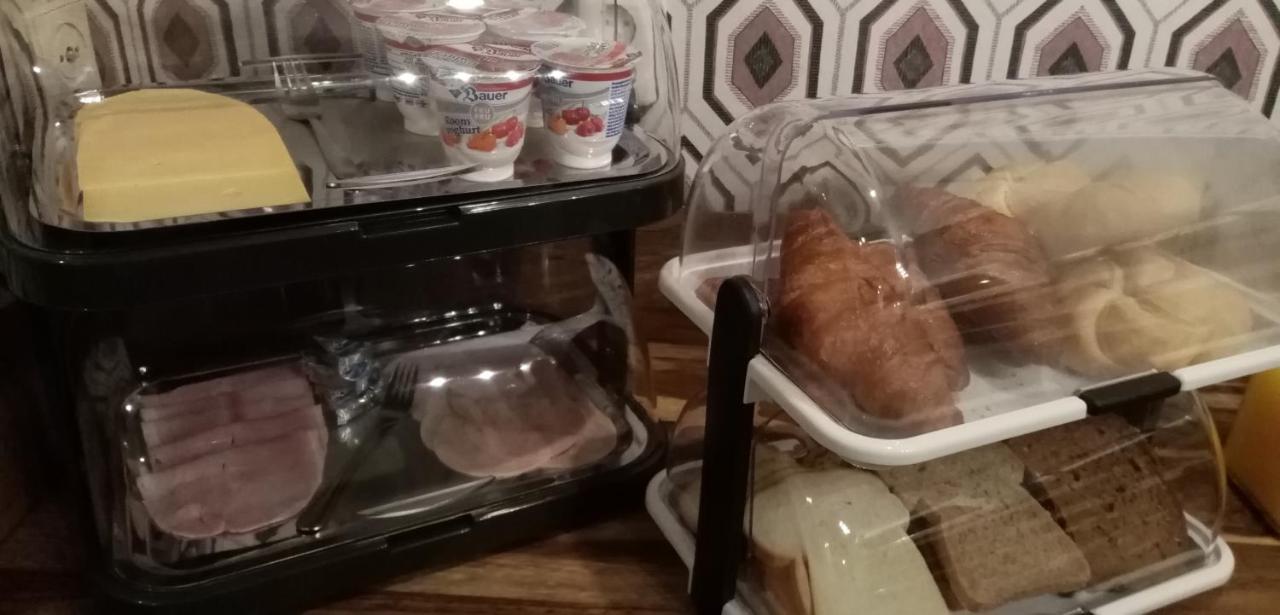B&B Aan Het Water Earnewald Ngoại thất bức ảnh