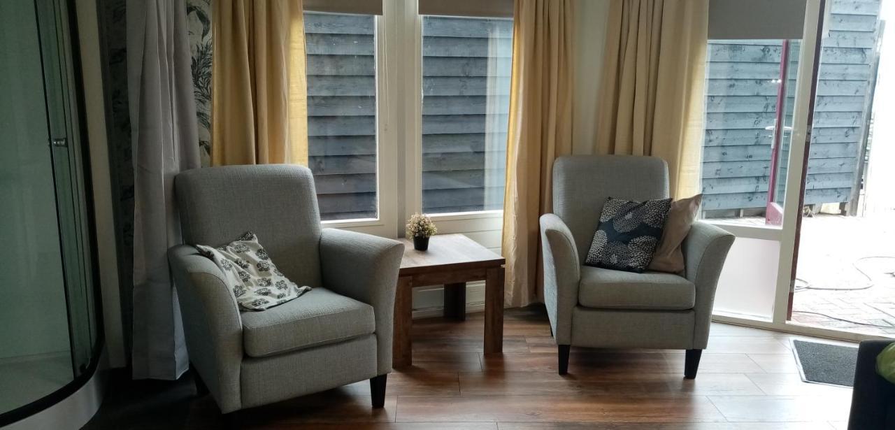 B&B Aan Het Water Earnewald Ngoại thất bức ảnh