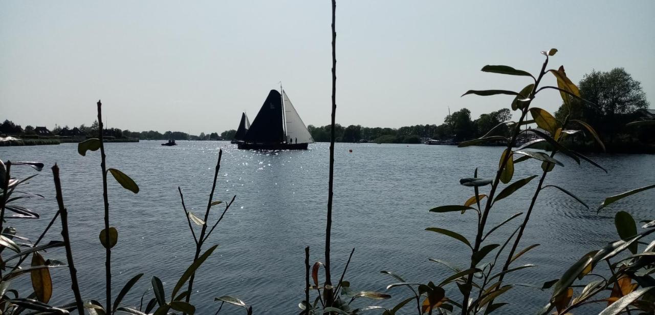 B&B Aan Het Water Earnewald Ngoại thất bức ảnh